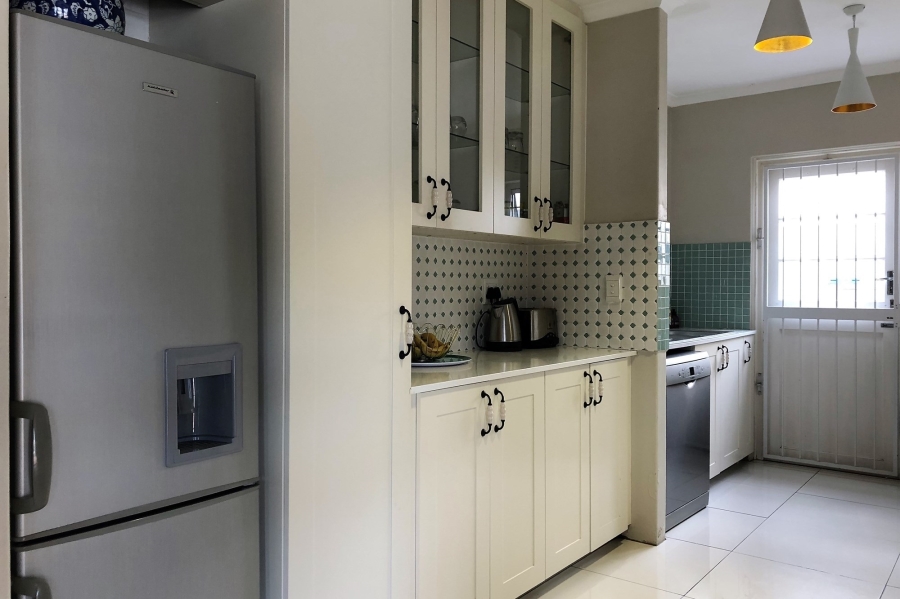 To Let 3 Bedroom Property for Rent in Sunningdale Western Cape